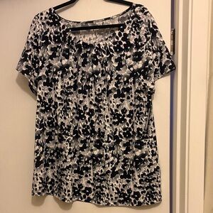 Elegant Black and White Patterned top